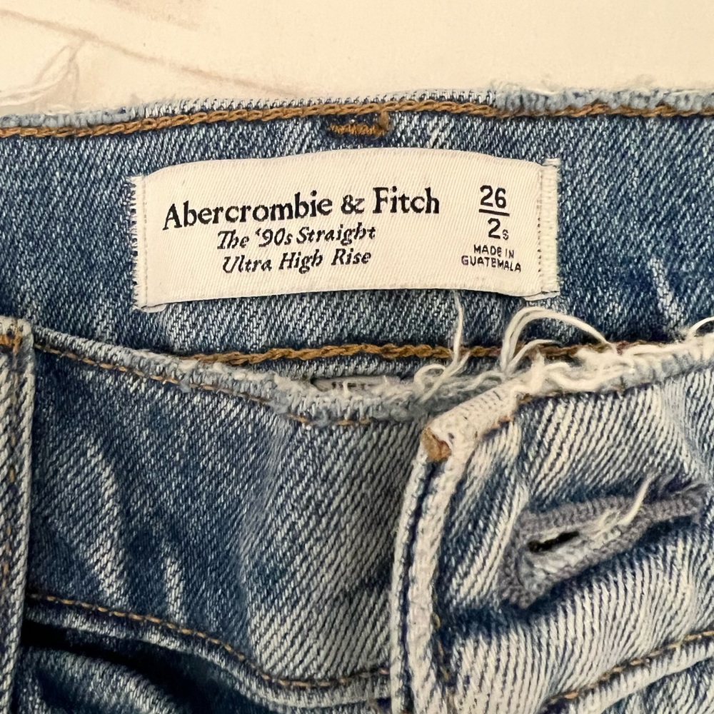 A&F - The 90s Straight Ultra High Rise